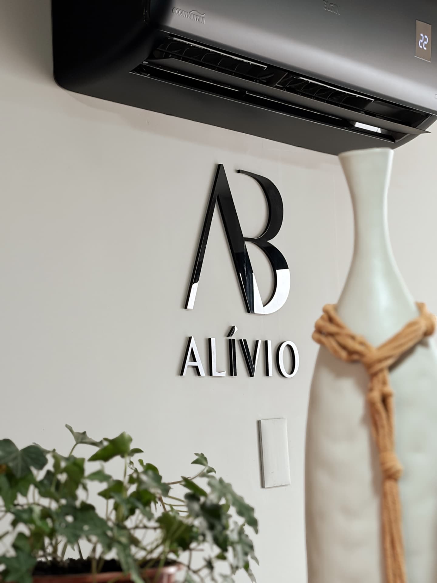 Interior da Clínica Alívio Bertão em Presidente Prudente, SP